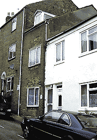 No 4 Cowgate Hill, by Simon Chambers