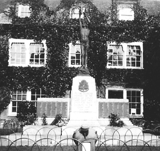 Dover War Memorial, after completion