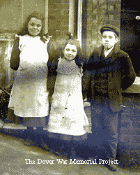 Harry and sisters, courtesy Harry Jarvis