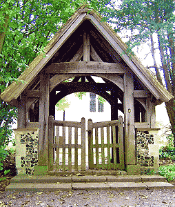 lychgate, entrance to Waldershare churchyard, by Andy and Michelle Cooper